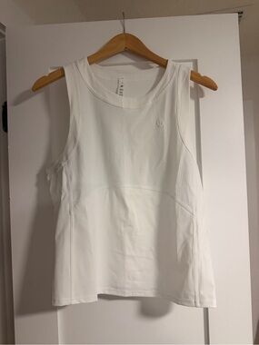 NWT lululemon Grid-Texture Tennis Tank 12 White